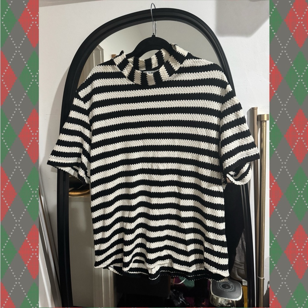 Mr Turk size large black-and-white knit, mock neck shirt